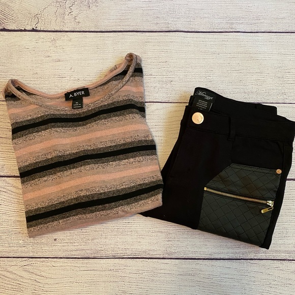 Pink and dark grey flutter top/thin sweater - Picture 6 of 6